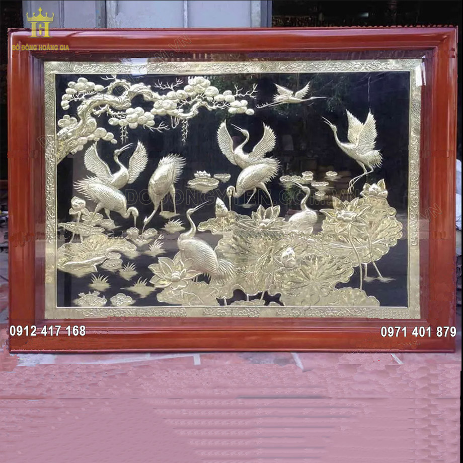 Tranh sen hạc đồng v&agrave;ng nền đen